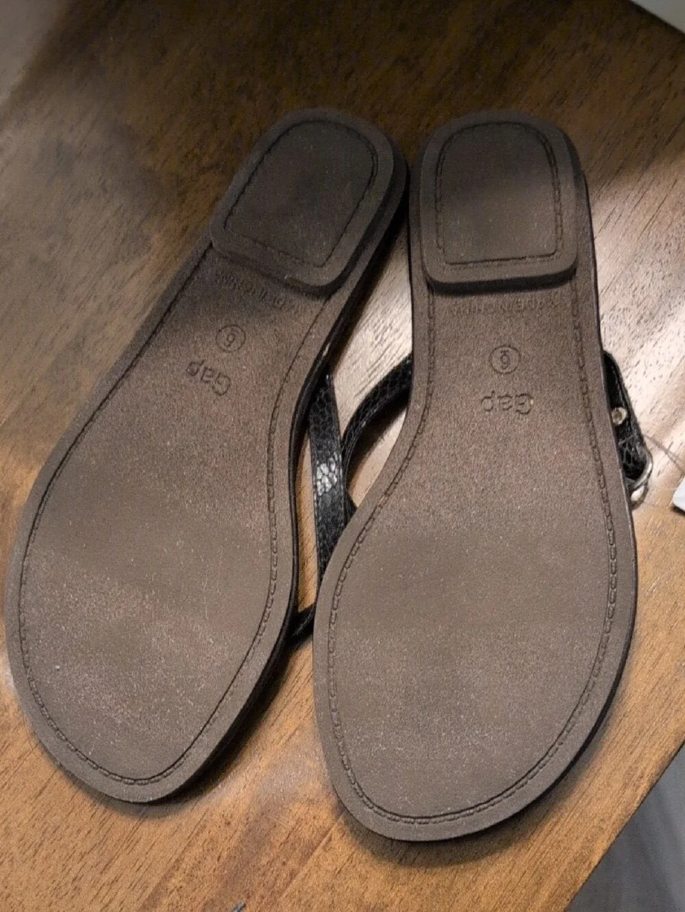 GAP Black Textured Thong Sandals with Stud Accents